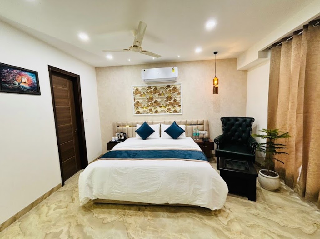 Hotel Chandigarh Heights