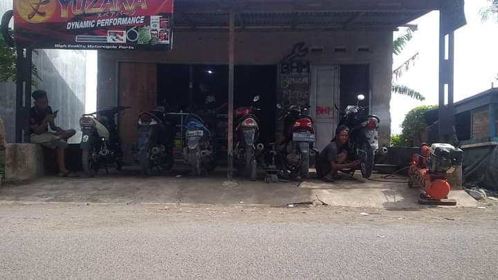 BINTANG HANANIA MOTOR (B.H.M)