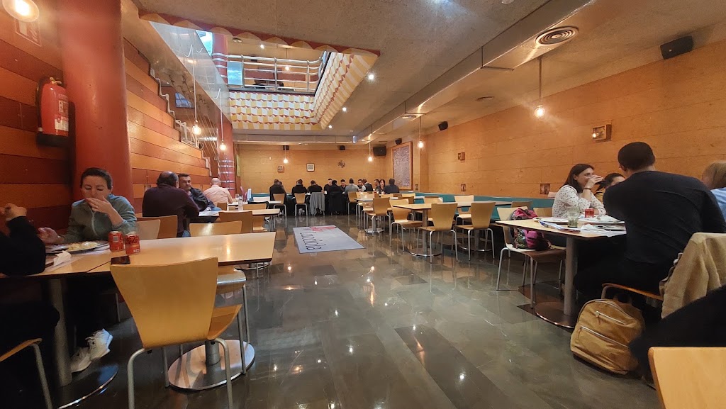 Pizzeria Lucciola — Ambiente