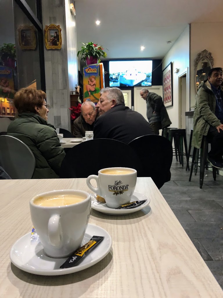 Cafe Bar La Catrina — Comida y bebida