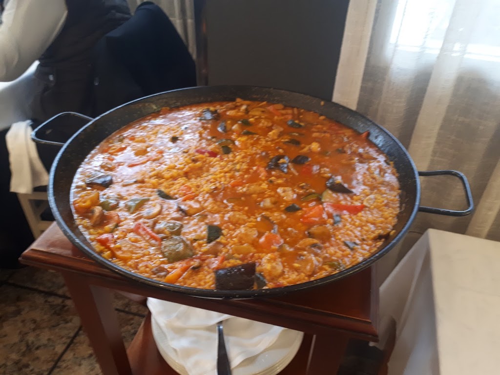 Restaurante Los Bartolos — Paella