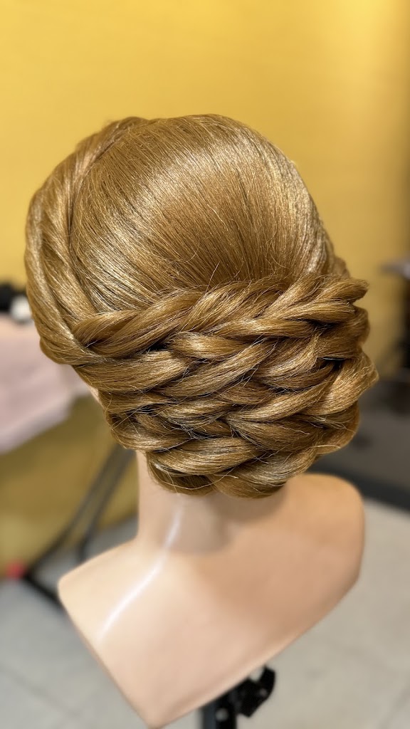 Mohana Vijin Makeover Studio