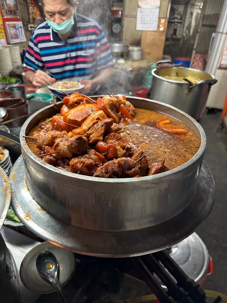 阿本爌肉飯 的照片