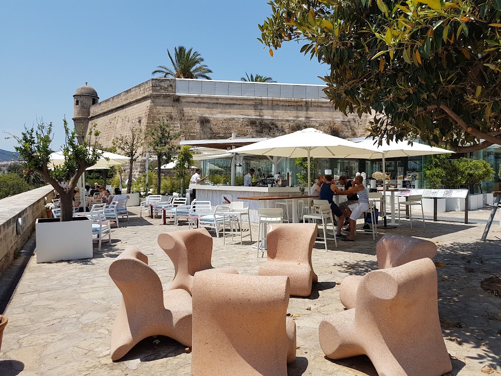 Es Baluard Restaurant & Lounge — Ambiente