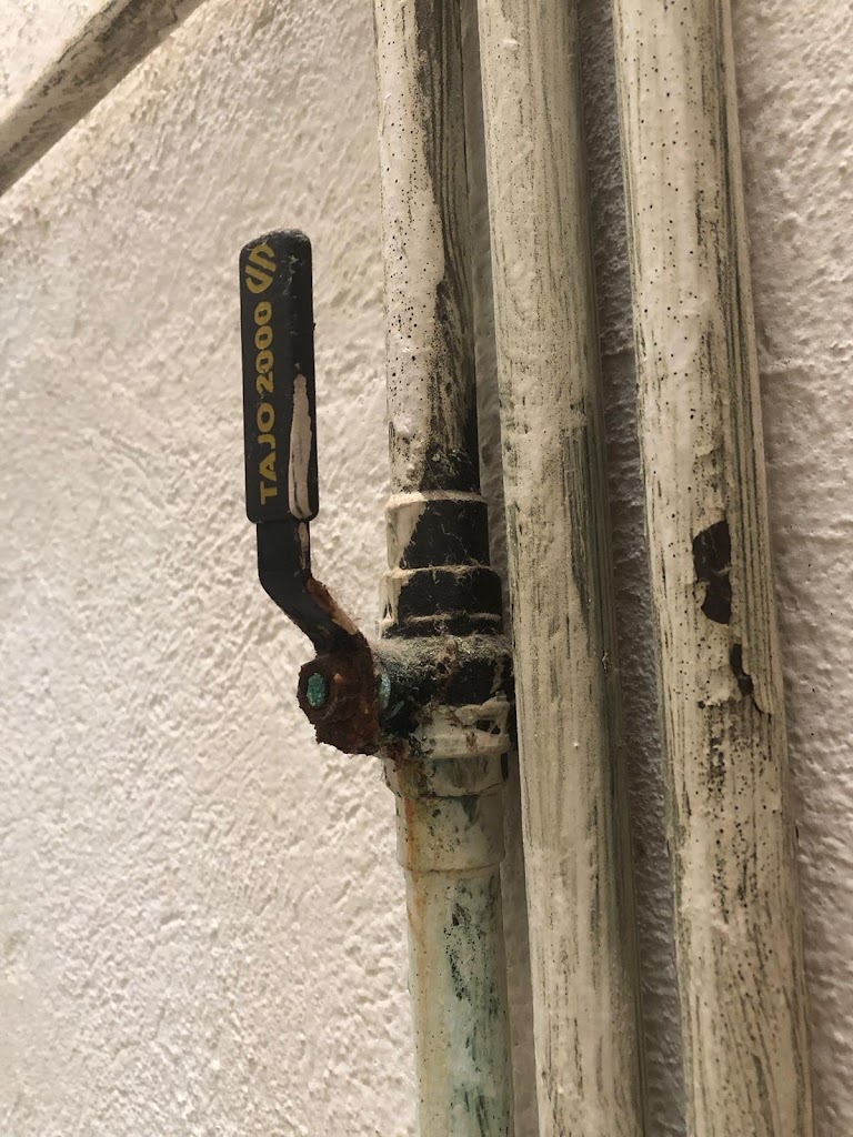 Fontaneria, Electricidad, pintura castelldefels fernando