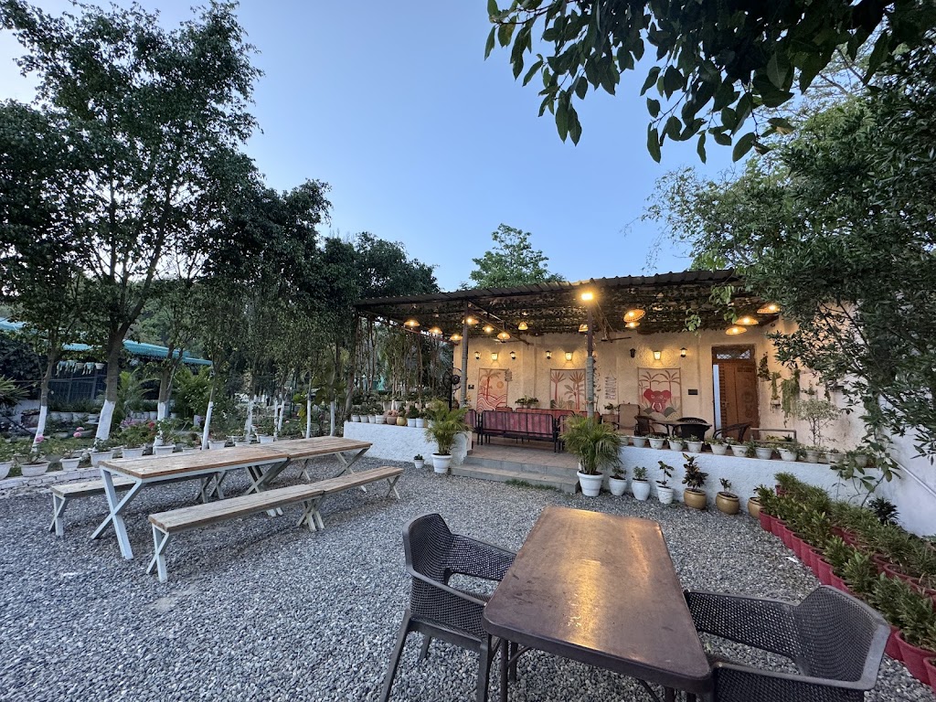 Saraiville Luxury Riverside Retreat
