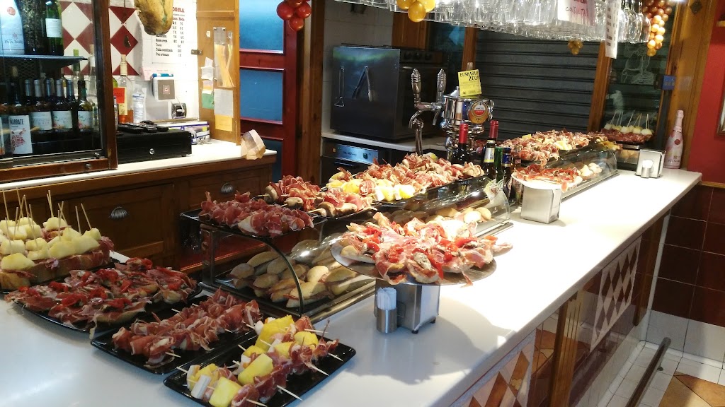 PATA NEGRA Pintxos — Comida y bebida