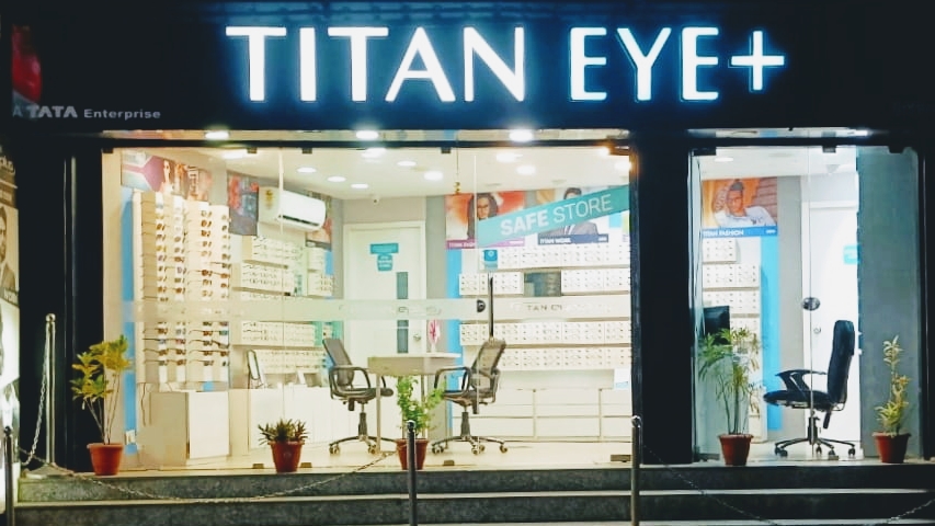 Titan Eye