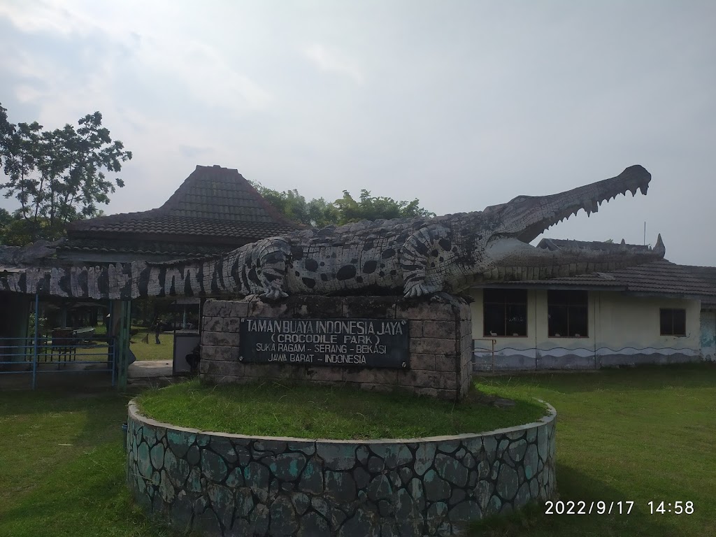 Taman Buaya Indonesia Jaya