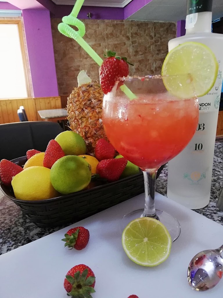 Cafe Bar Encontro — Comida y bebida