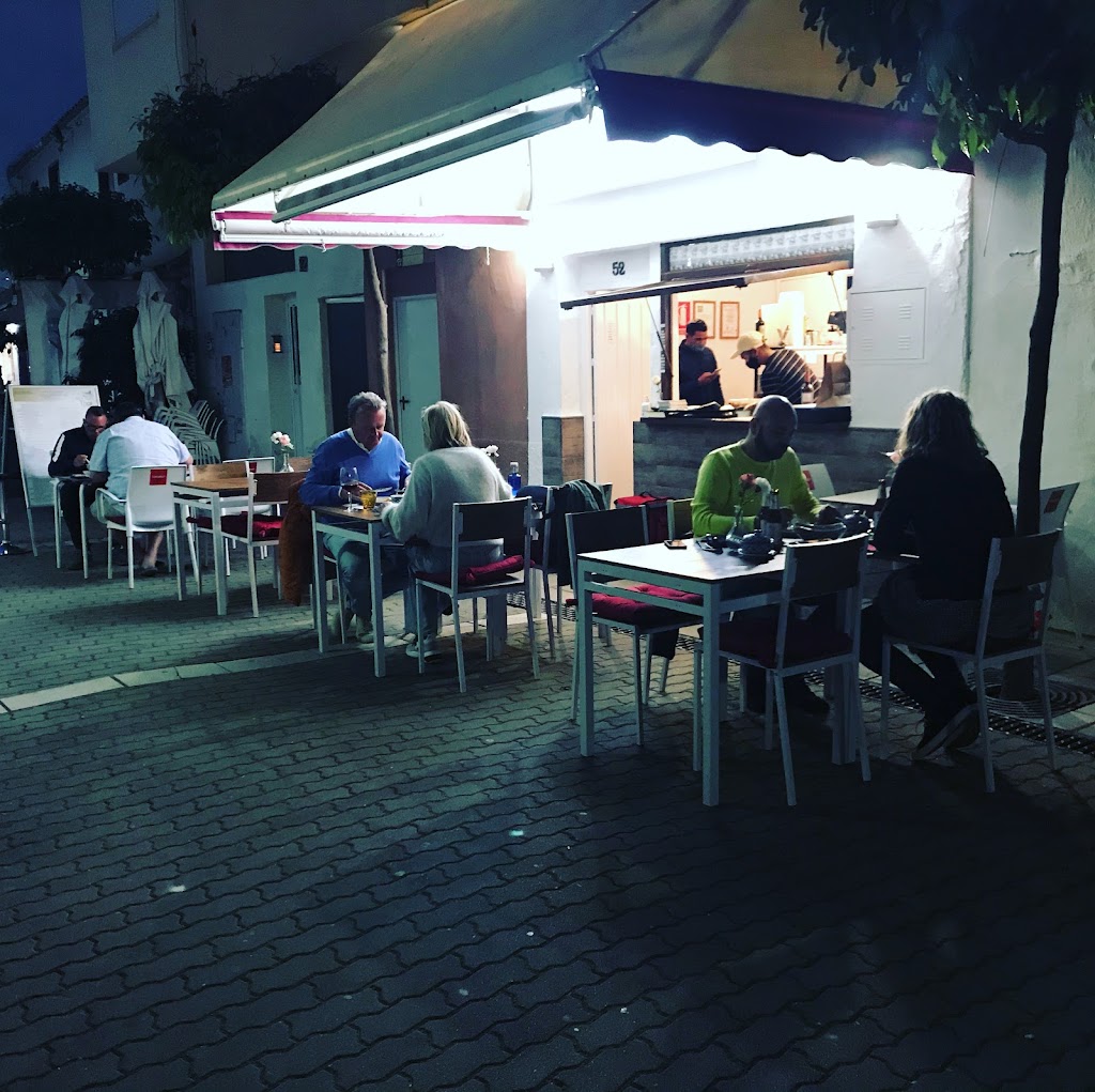 Mini Thai estepona — Ambiente