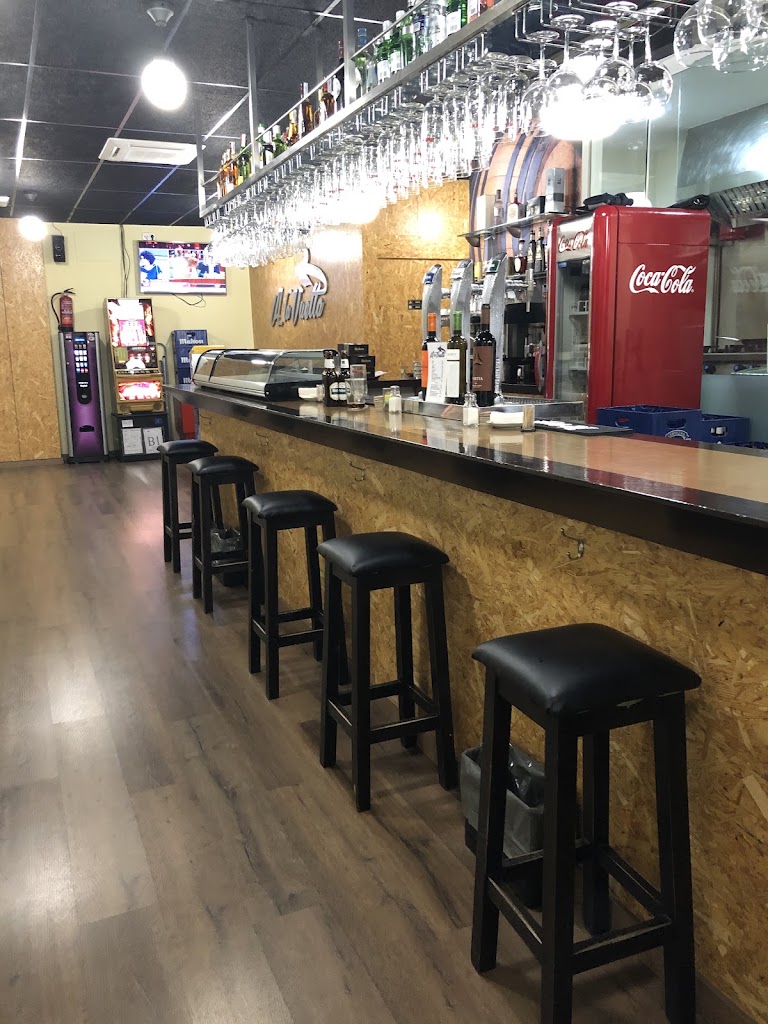 A la vuelta Bar Restaurante — Ambiente
