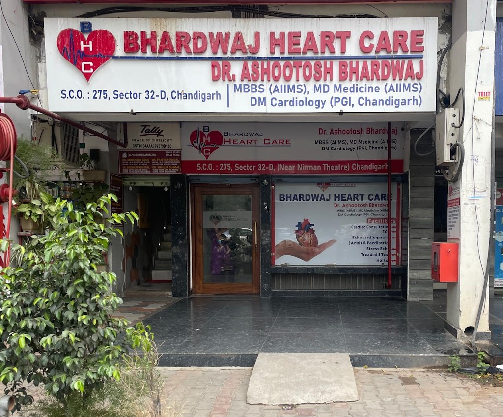 Dr. Dr Ashootosh Bhardwaj
