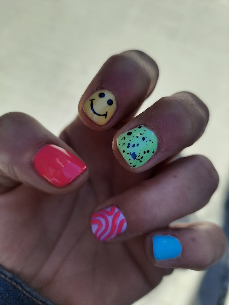 Mrj's Nails & Beauty