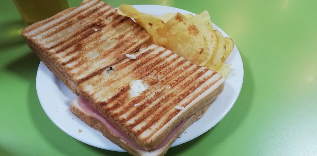 Palacio de la Tapa — Comida y bebida