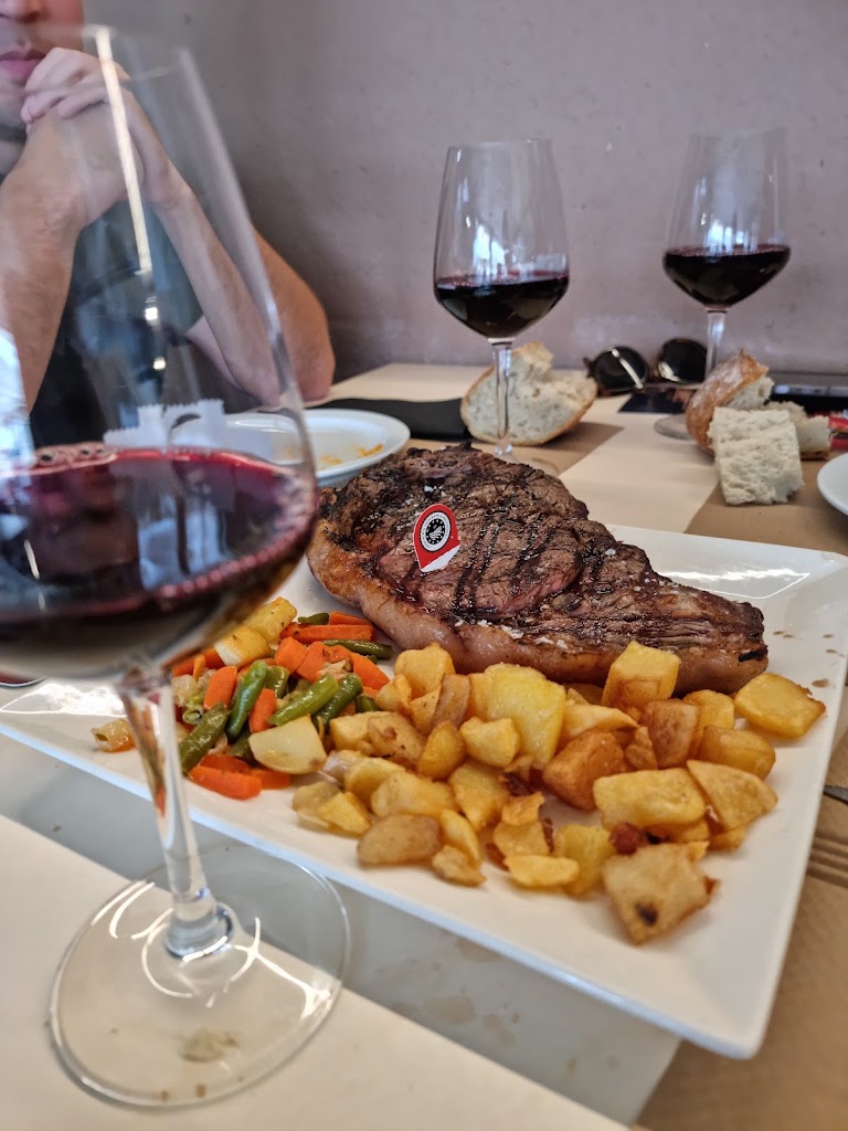Avila Alvalacan — Comida y bebida