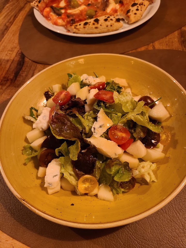 L'Apero Gastrobar — Pizza