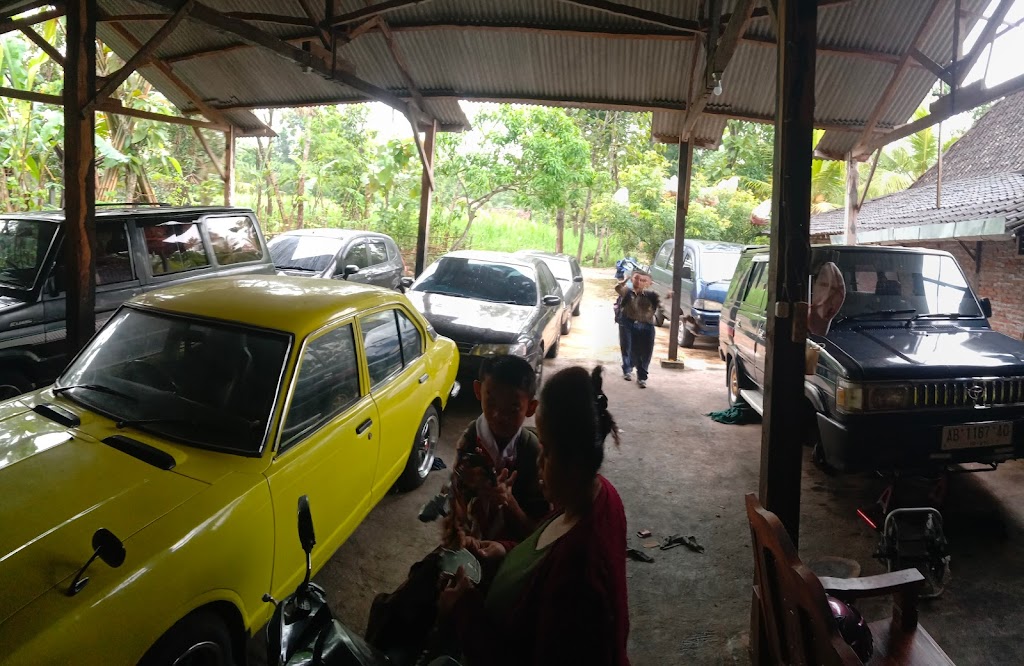Bengkel Mobil Wardoyo Motor 2