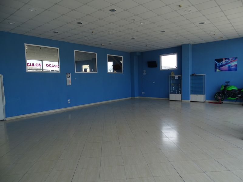 Taller Mecanico y Chapa y Pintura SCT Automocion. — Interior