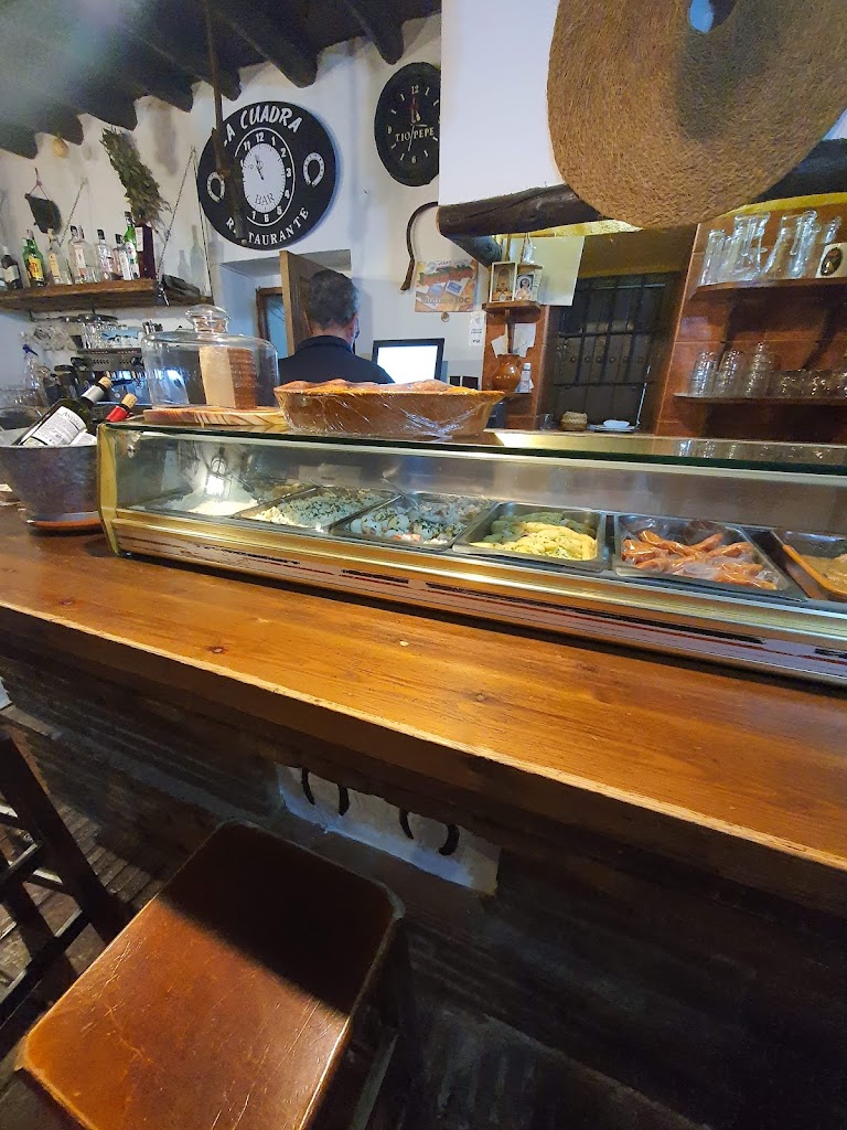 La cuadra bar restaurante — Ambiente