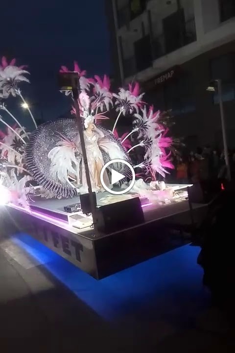 La Bascula — Videos