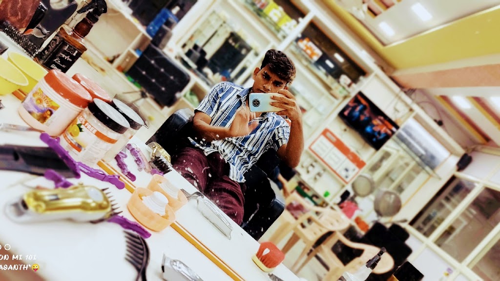 Royal Unisex Salon Hair Weaving Service