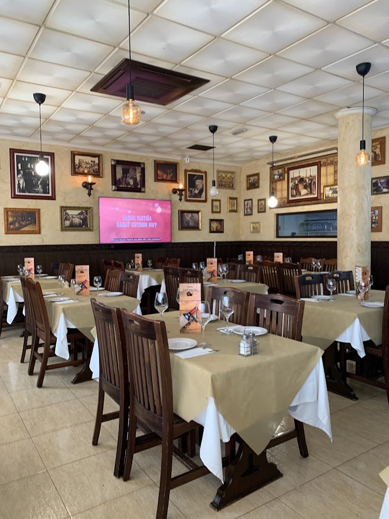 Meson Los Caracoles Pilar De Horadada — Ambiente