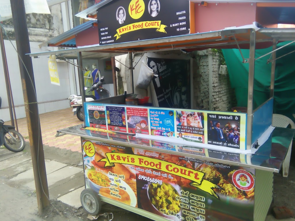 Biting Misal And Vada Pav
