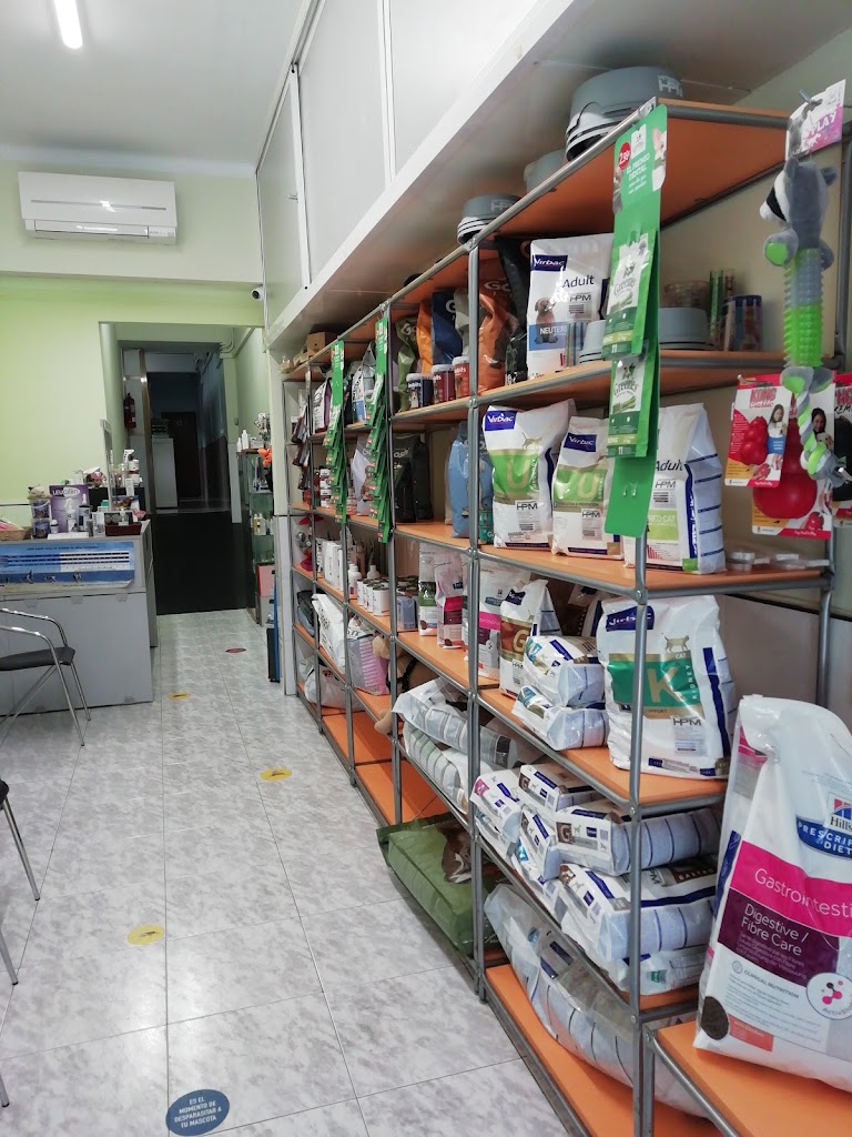 Centre Veterinari Esplugues — Del propietario