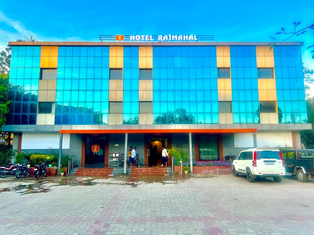 Hotel Rajmahal Green