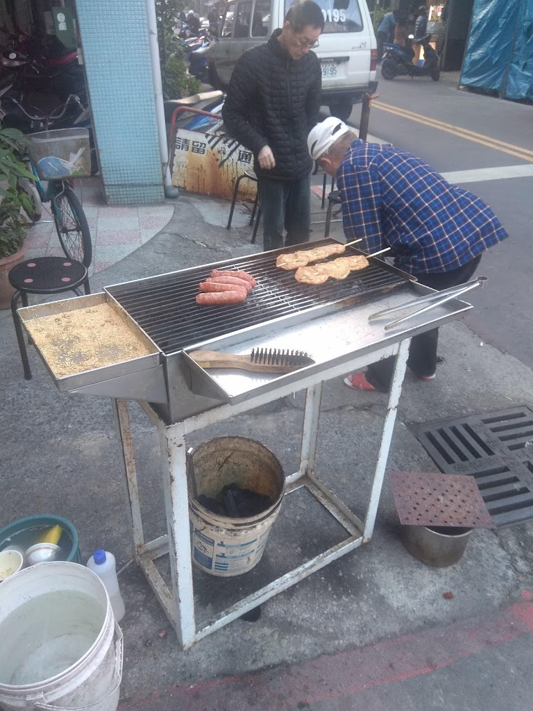 阿婆黑輪烤甜不辣 的照片