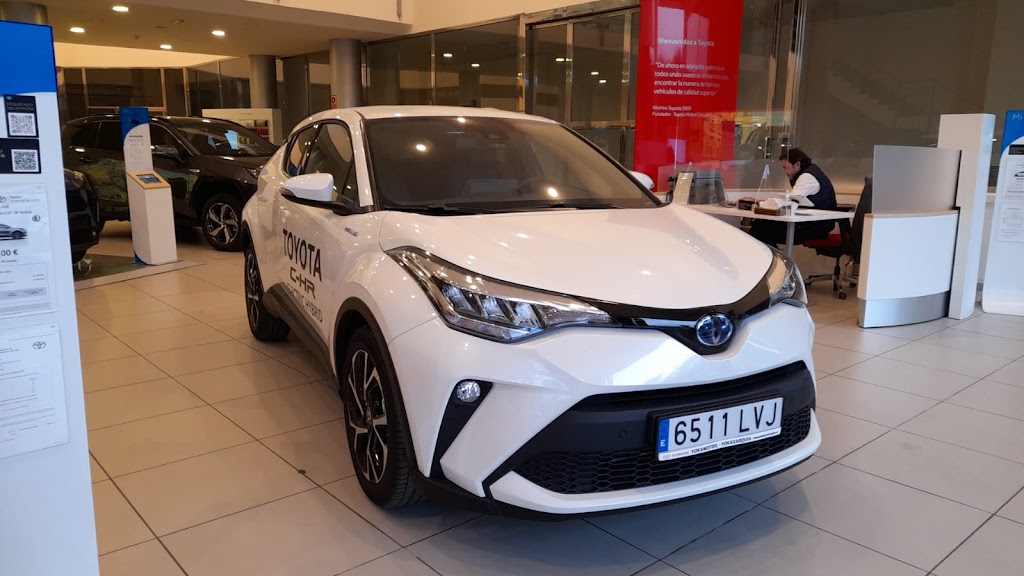 Concesionario Oficial TOYOTA - Yokamotril — Interior