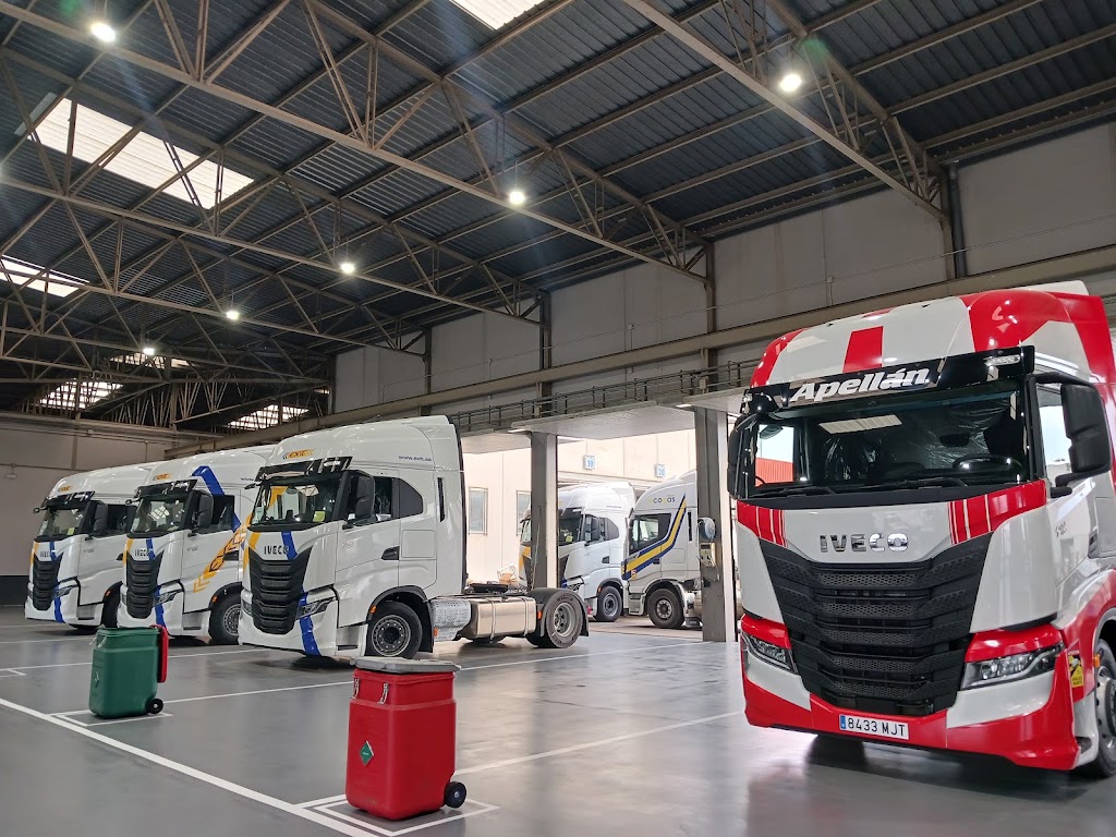 IVECO Gines Huertas Industriales - Murcia — Camion