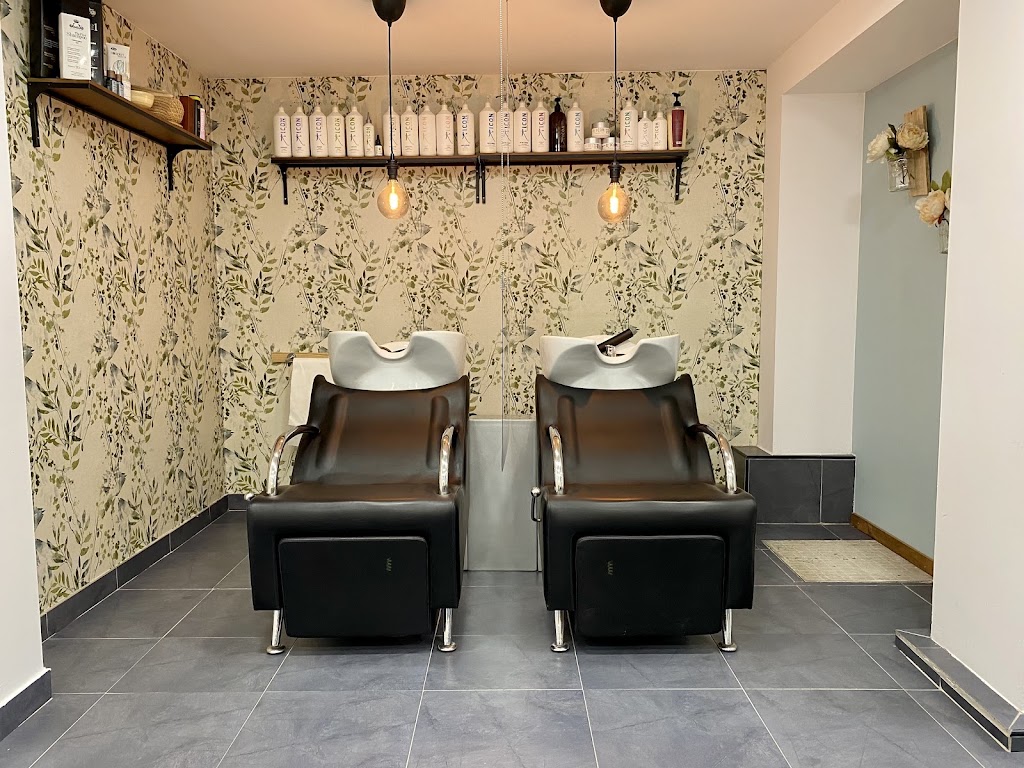 Cantonet Beauty Salon — Interior