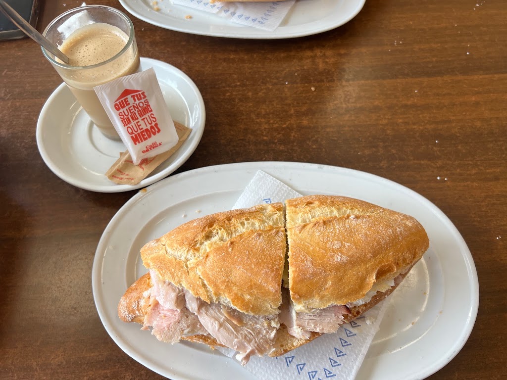 Cafeteria Hermanos Granado V — Cafe