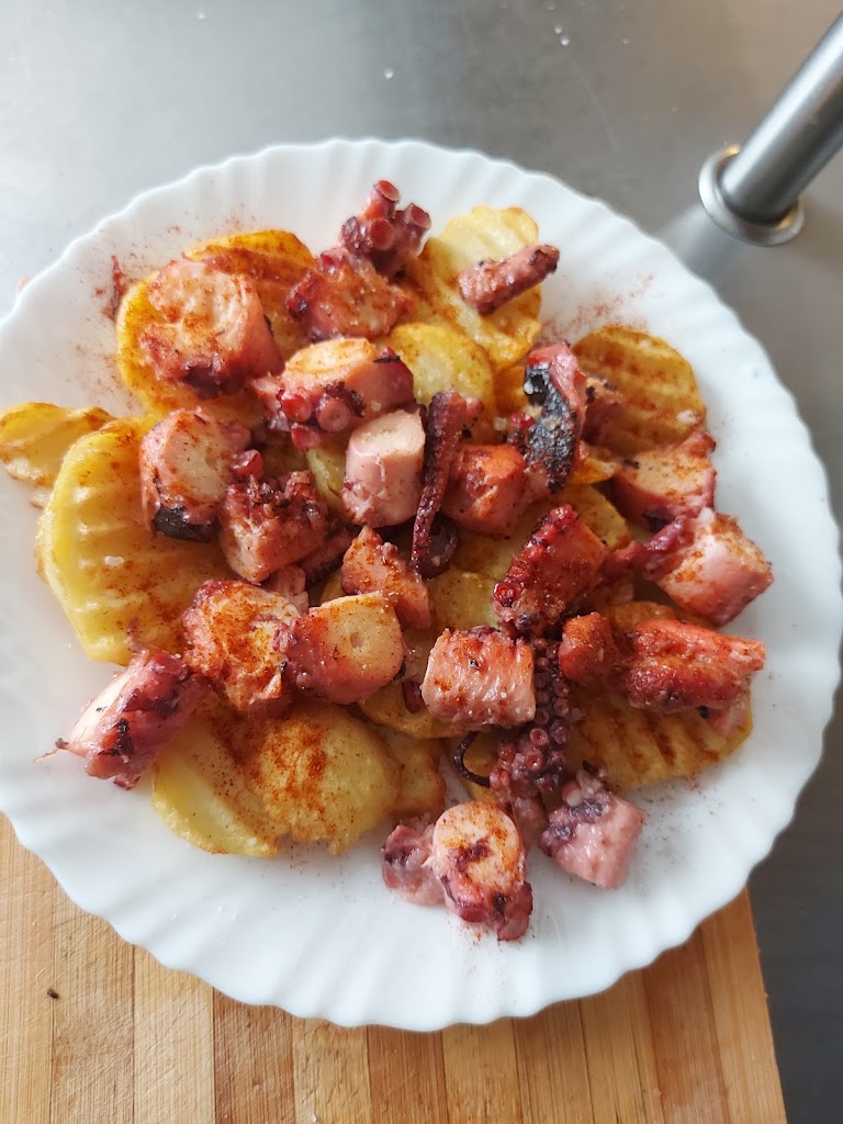 Olala Terraza Bar — Comida y bebida