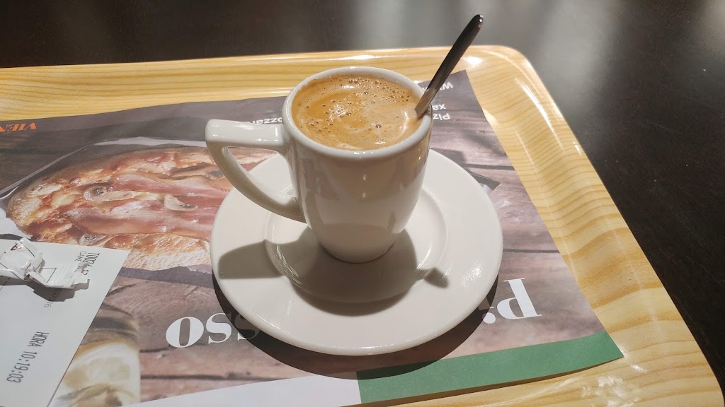 Viena Vic Centre — Cortado