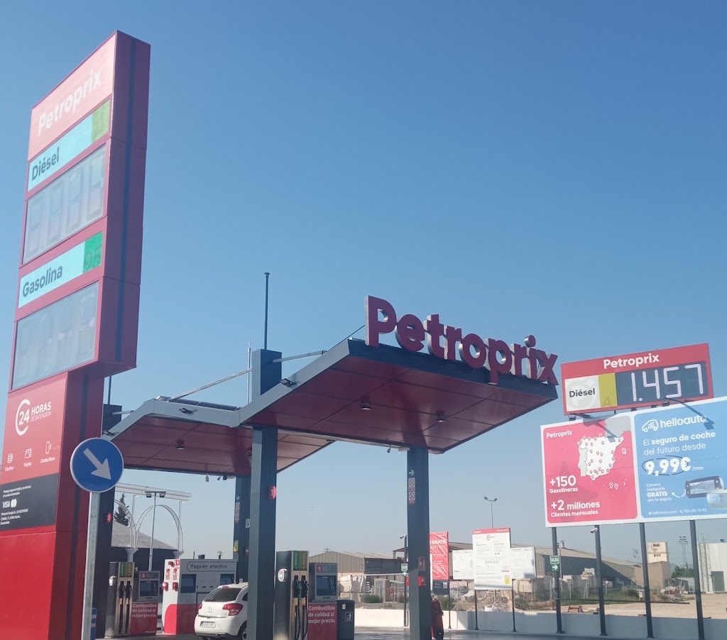Petroprix — Exterior