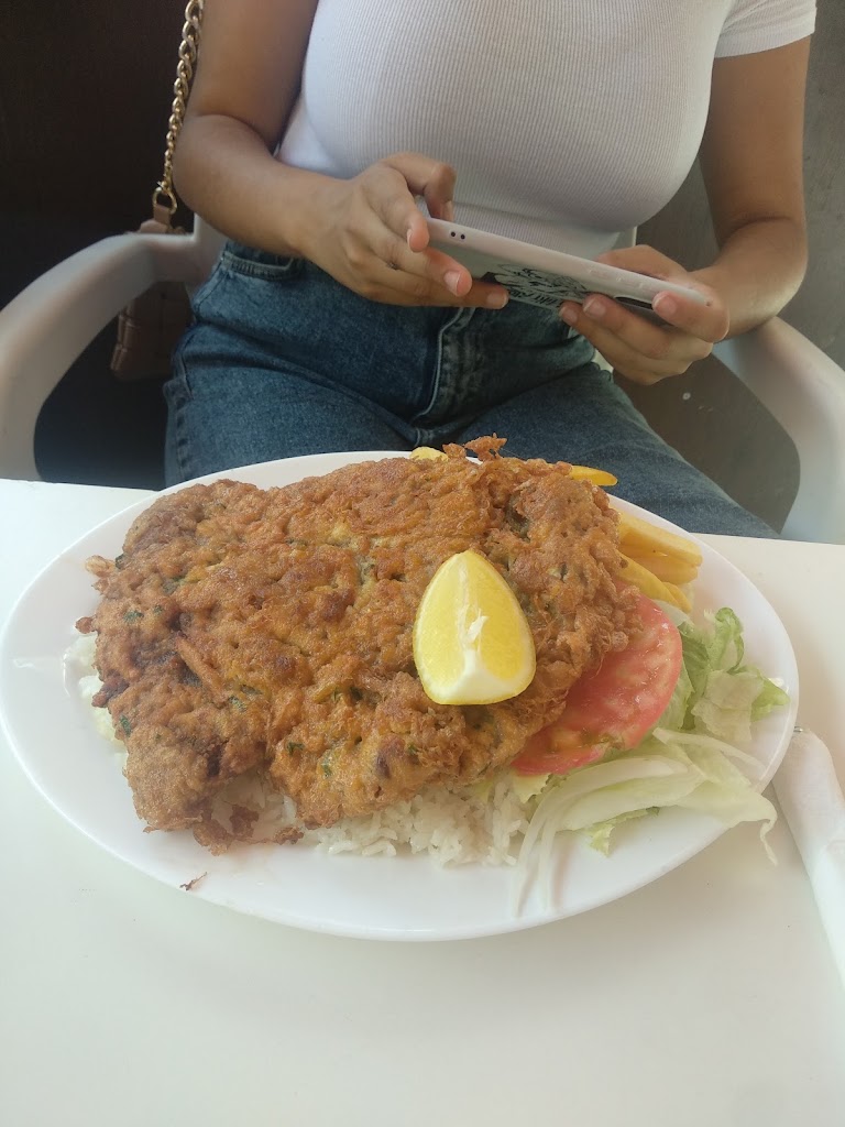 Taperia Bar Cafeteria NAM NAm — Comida y bebida