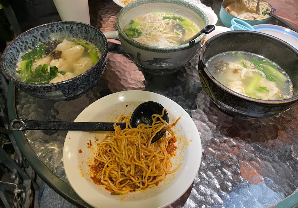 龎太食品 / 餛飩舖子 的照片