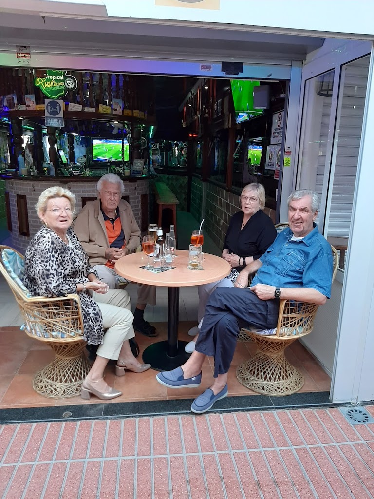 Bar Bermuda-Eck bei Chris — Ambiente