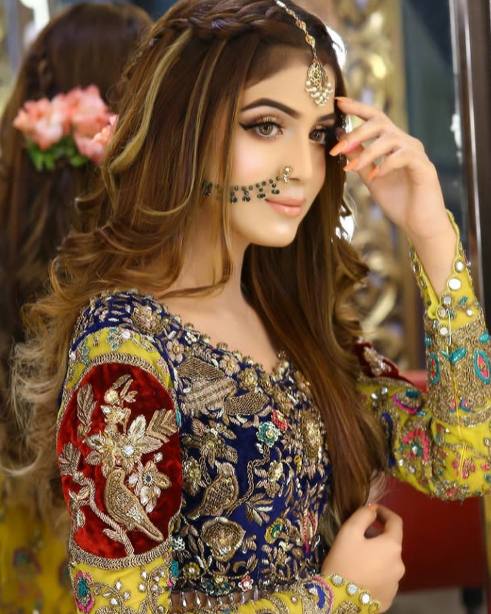 Makeup Artist In Amravati Artistic Ravina