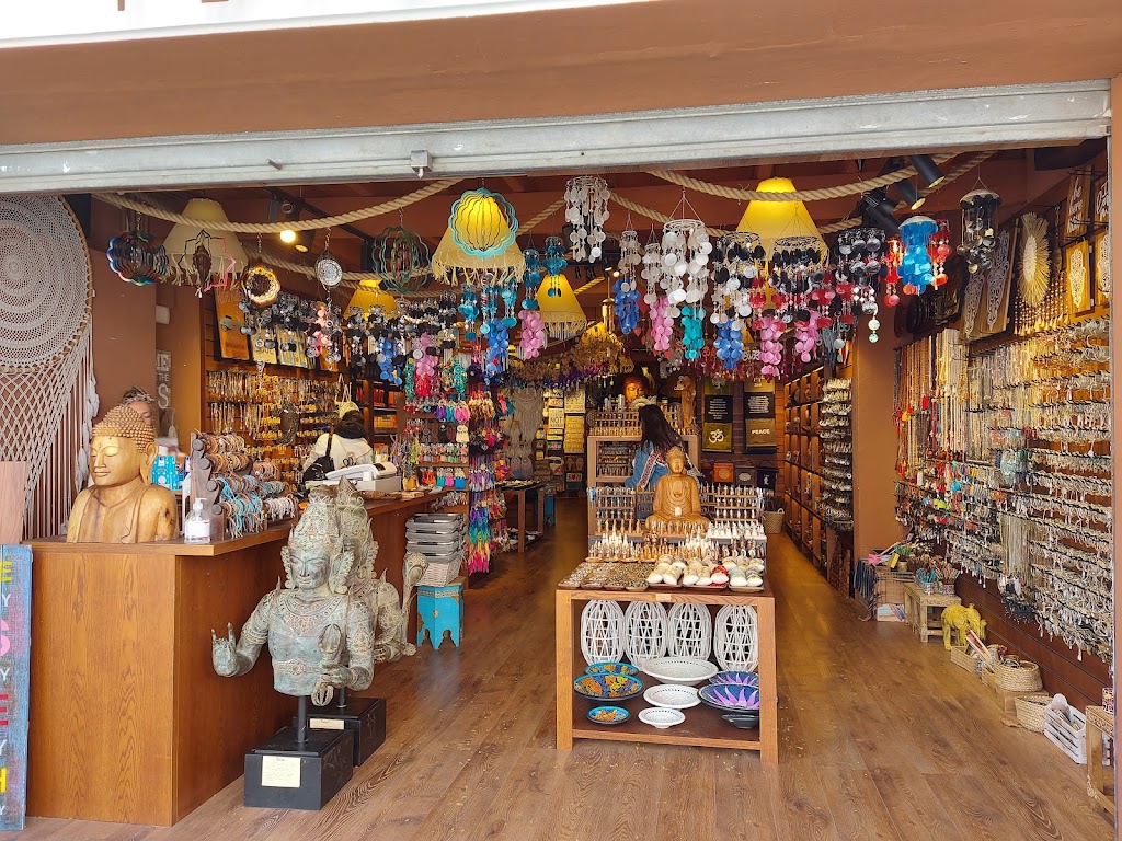 Hitch Ibiza — Interior