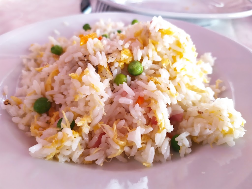 Cuenco de oro — Comida y bebida
