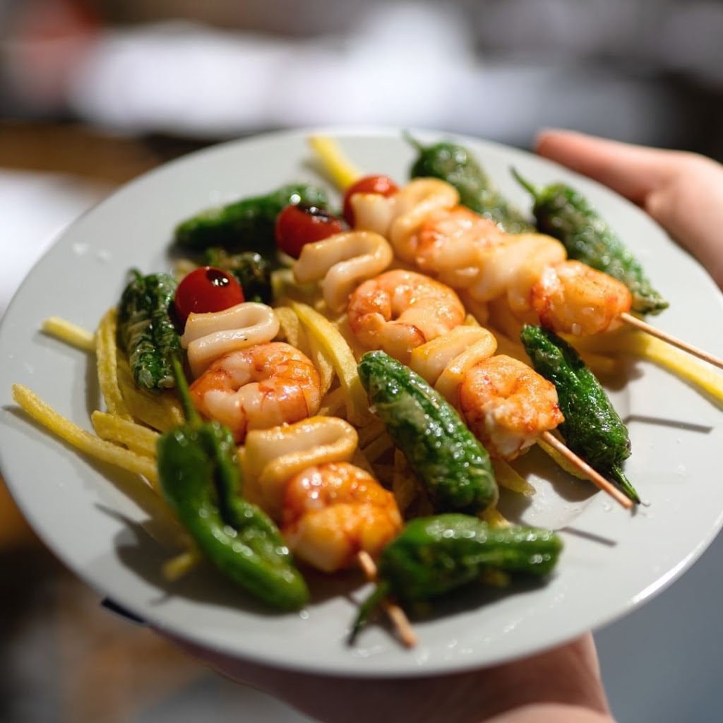 Restaurante Las Palmeras Gava — Comida y bebida