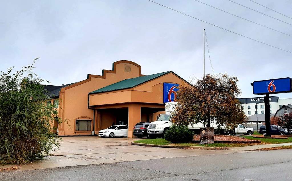 Motel 6 Elkhart, IN - Motel in Elkhart , United States of America