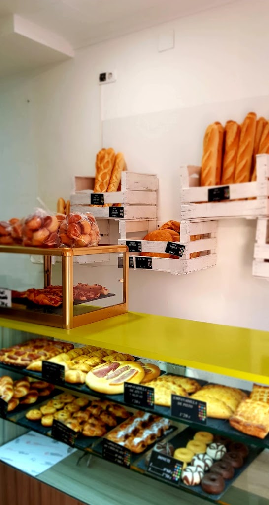 CAFETERIA-PANADERIA SALAS.