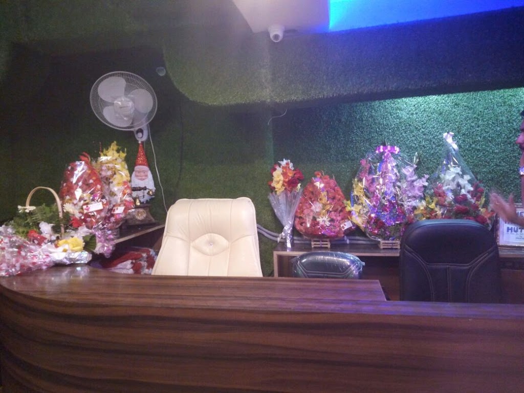 The Pacific Hut Family Restaurants In Lucknow