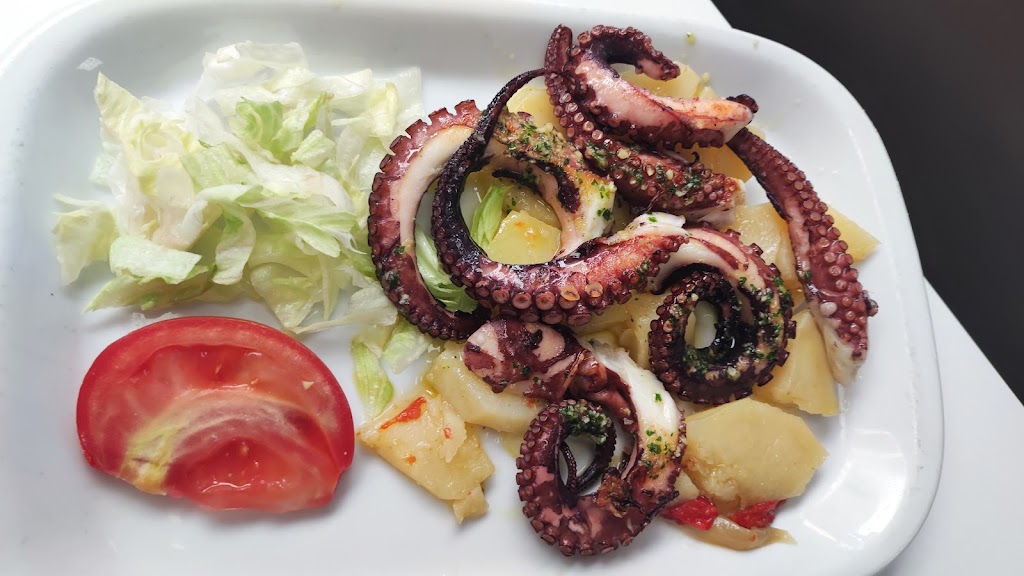 Pulperia Freiduria El Choco — Comida y bebida