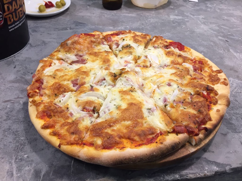Pizzeria Horno y Lena — Comida y bebida